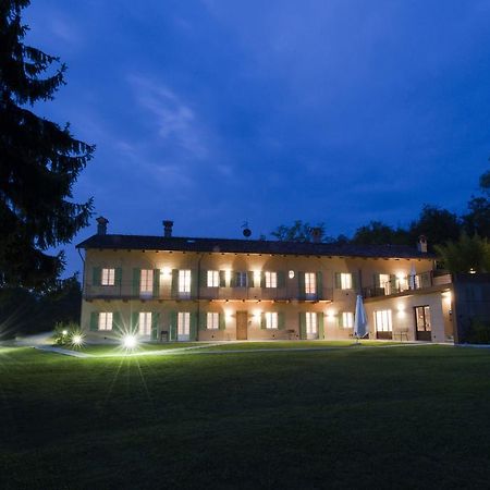 Sangrato 1883 Villa Monteu Roero Exterior foto