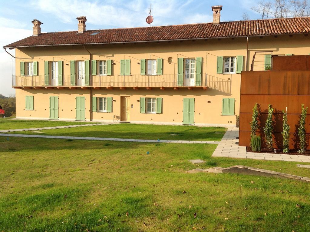 Sangrato 1883 Villa Monteu Roero Exterior foto